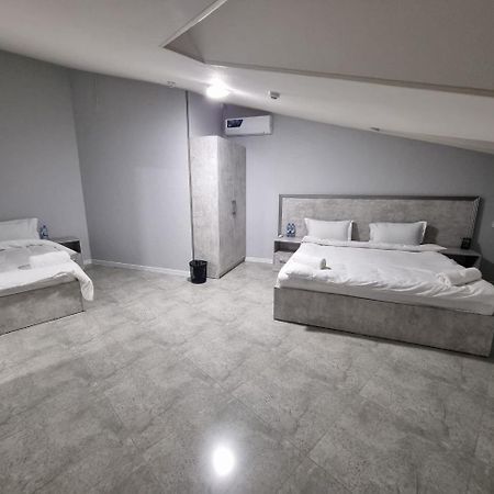 Revel Hotel Tasjkent Buitenkant foto