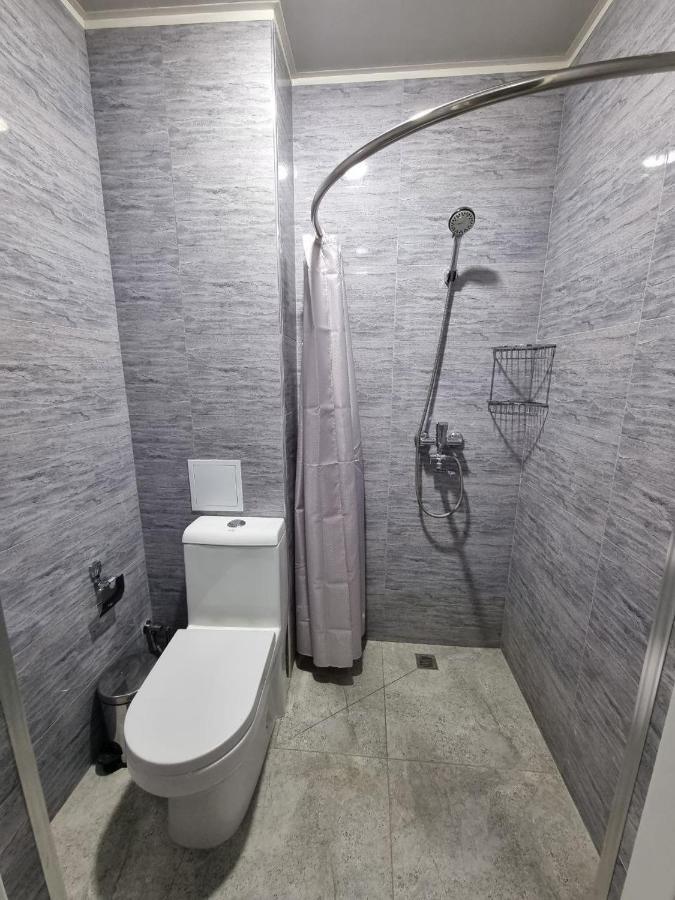 Revel Hotel Tasjkent Buitenkant foto