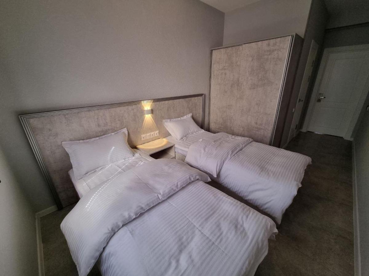 Revel Hotel Tasjkent Buitenkant foto
